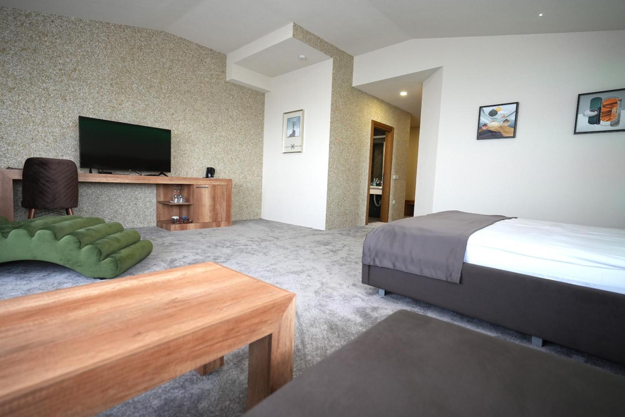 Kočani Magnolija Resort Ponikva מראה חיצוני תמונה